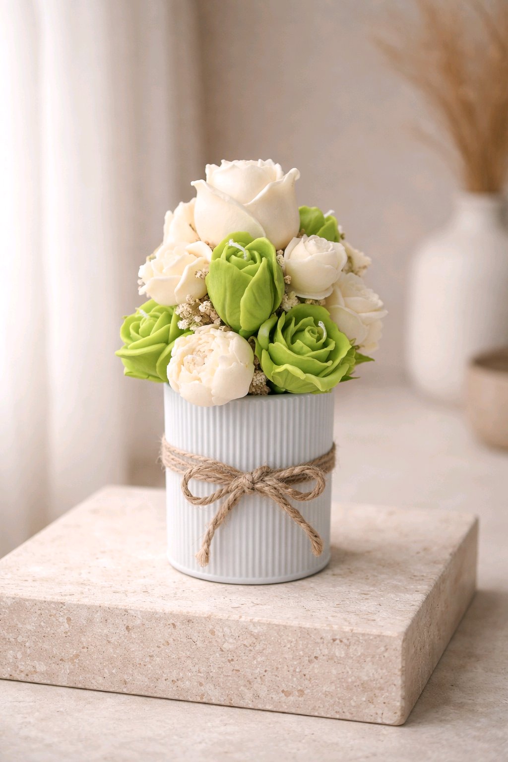 Kerzen-Blumenarrangement aus Sojawachs handgefertigt &  allergikerfreundlich
